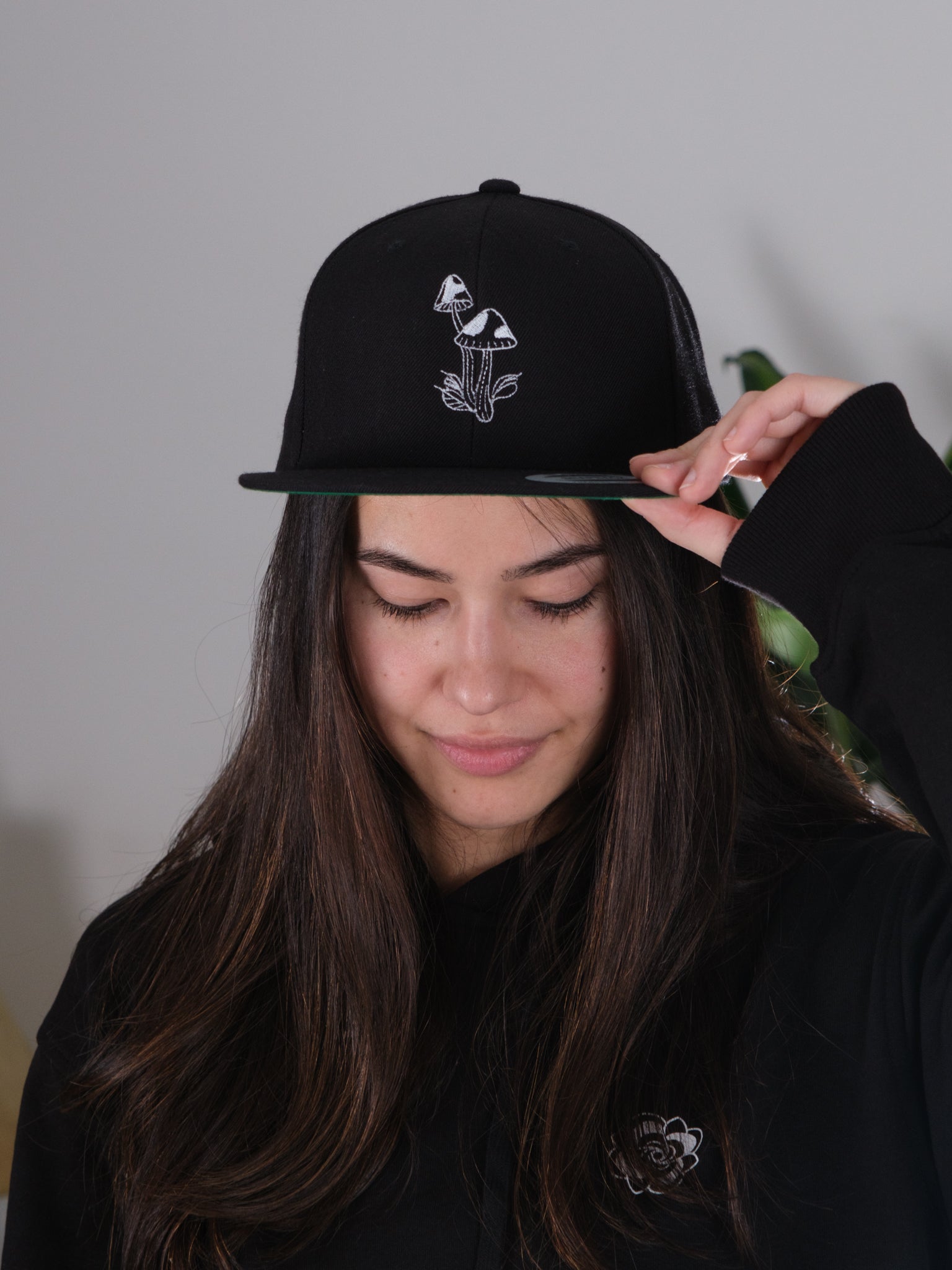 Mighty Mushrooms Snapback Female 1